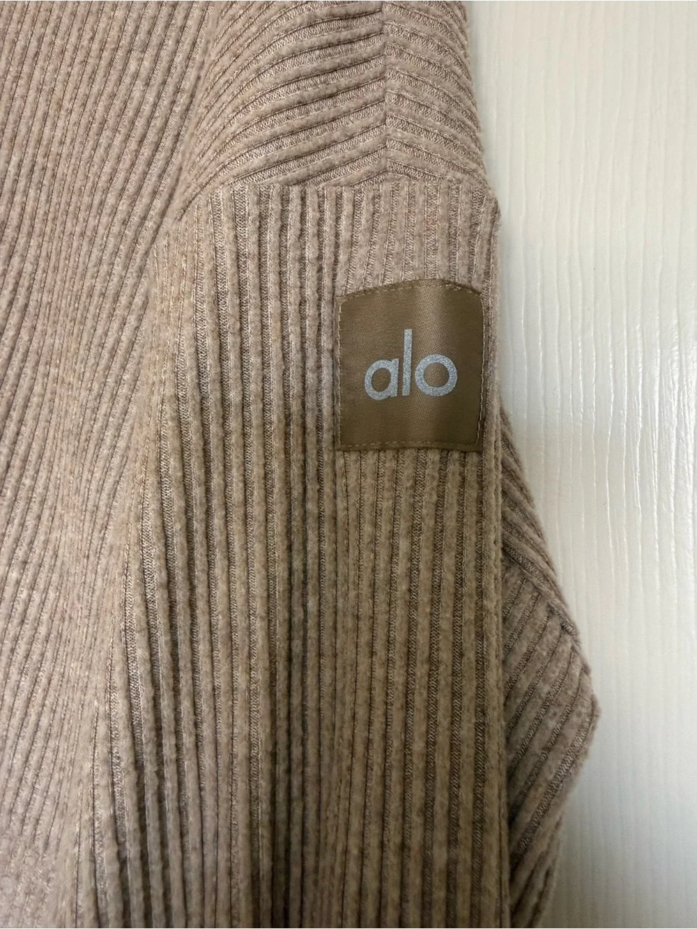 ALO YOGA Gravel Heather Muse Hoodie Size Medium